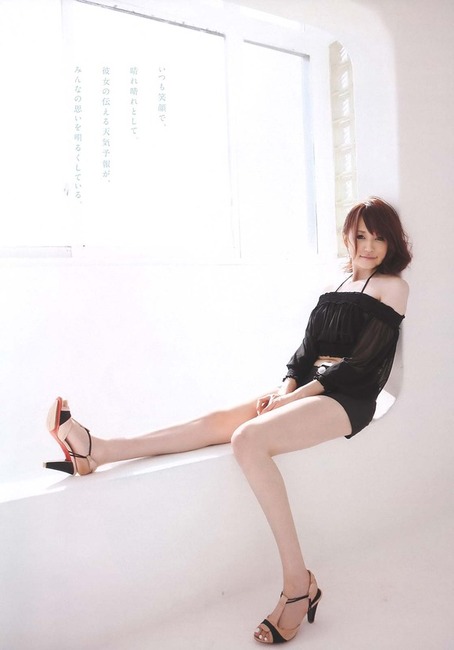 石田紗英子 お天気キャスターのグラビア画像がエロい 5