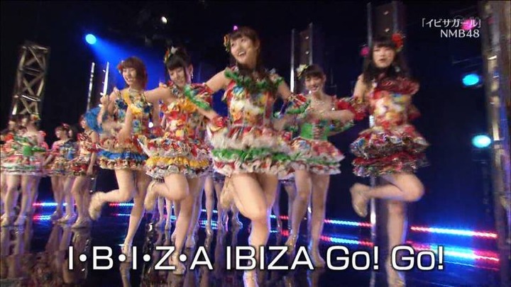 NMB48が超ミニスカ衣装で踊ってるエロ画像30枚　【イビサガール】 17