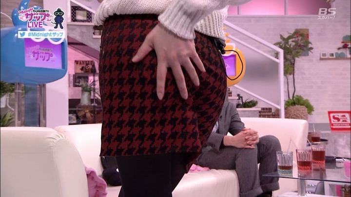 AV女優の葵が乳揉まれて喜んでる 26