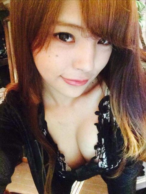 ニコ生主でAV女優の片桐えりりかがTwitterでおっぱい晒してるエロ画像 20