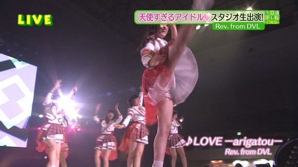橋本環奈さんがライブ中にパンチラしてるエロ画像50枚 43
