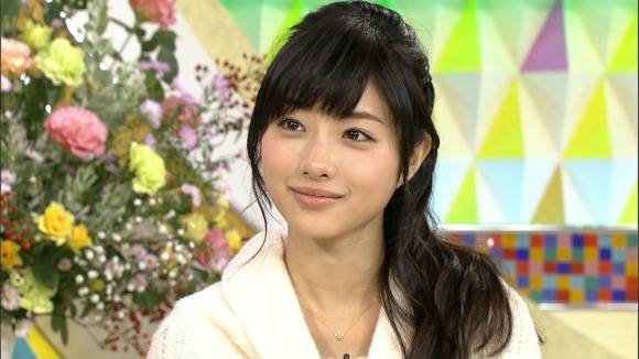 石原さとみの笑顔が可愛いエロキャプ画像まとめ 33