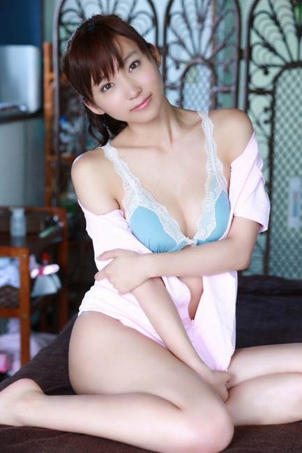 本日の吉木りさちゃんの抜けるエロ画像25枚 1