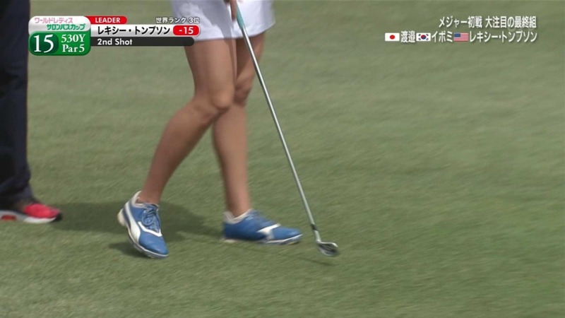 しゃがみパンチラしてる女子プロゴルフ 16