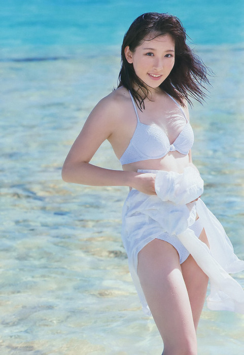 キャディーでモデルの藤田美里がグラビア披露！ 11