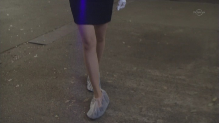 佐藤めぐみ 女優がスーツ姿でパンチラしてるエロ画像 2