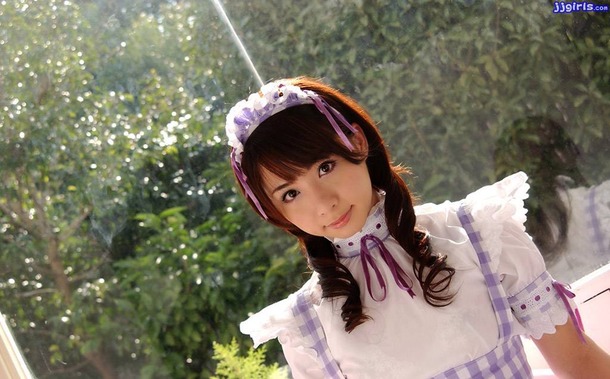 メイドコスプレしてる女の子のエロ画像ください 3