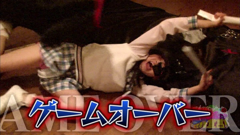 パンチラして股がゆるいアイドル達のエロキャプ画像 14