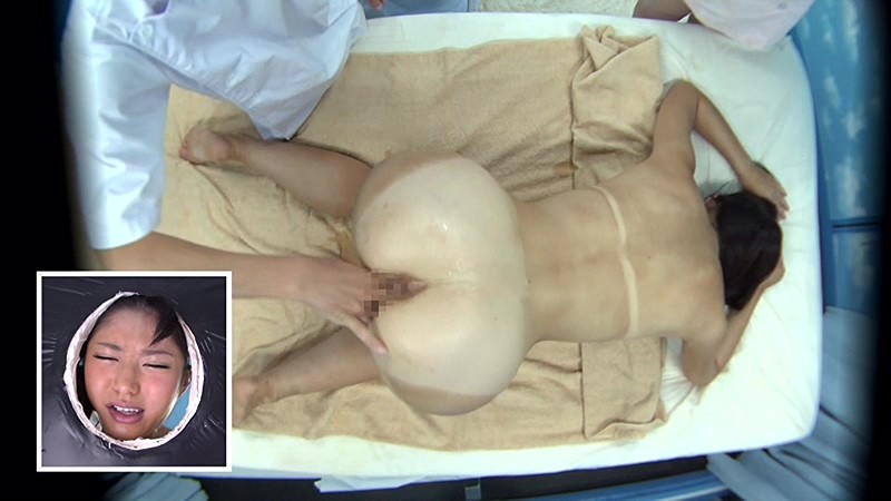 海で素人をナンパし性感マッサージで犯してるエロ動画 3