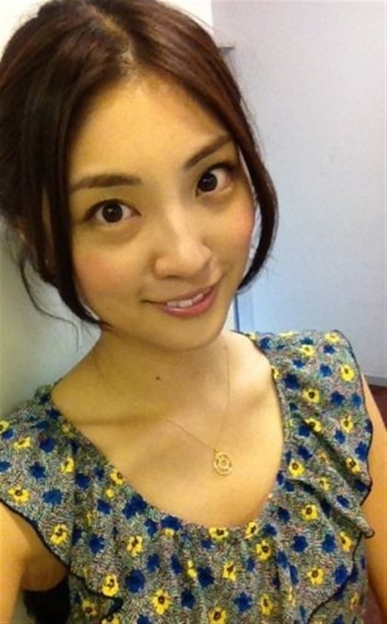 元モデルで女子アナの岩本乃蒼の太ももが綺麗な画像 13