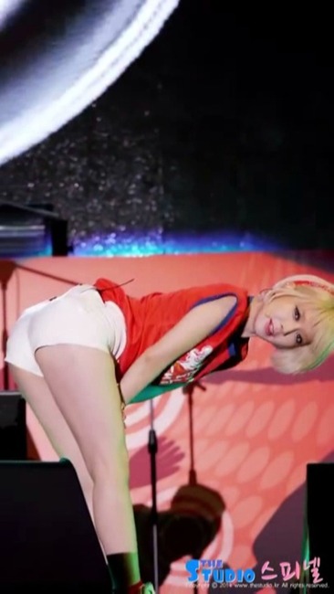 韓流アイドルＡＯＡチョアのホットパンツ+生足がエロい画像まとめ 26