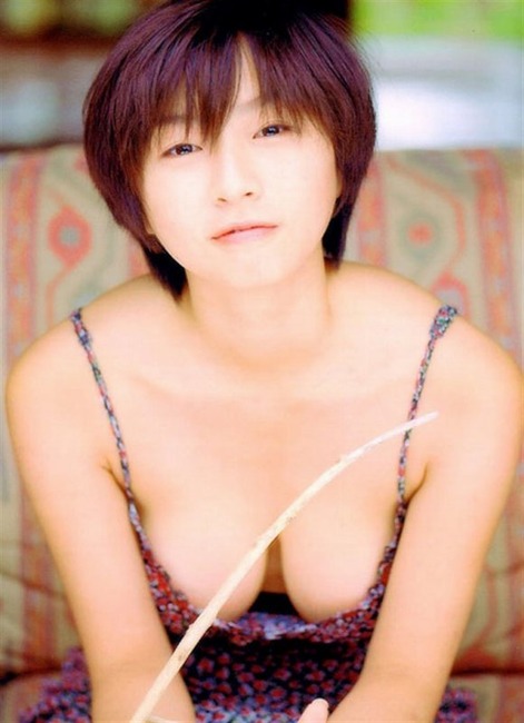 酒井若菜のおっぱいにぶっかけたくなるエロ画像 22