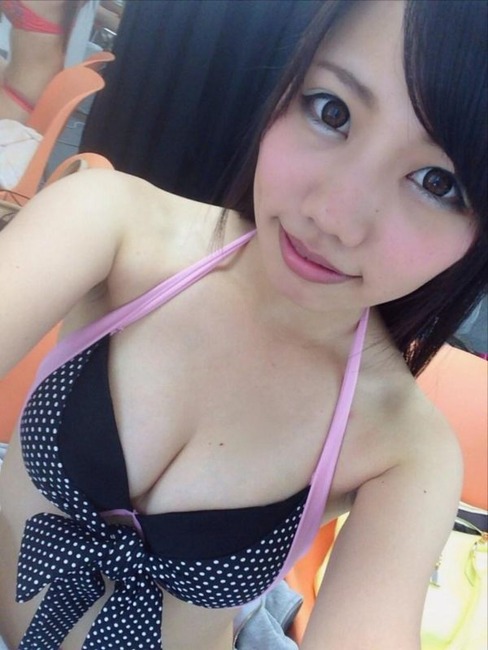 グラビアアイドルの自撮り写メで抜きたいので画像ください！ 22