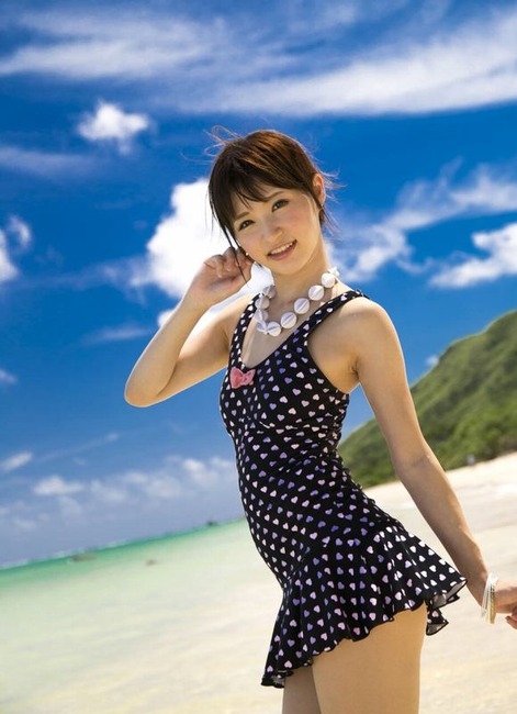 天使もえが海辺で脱いでるエロ画像100枚 99
