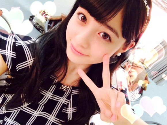 橋本環奈ちゃんの白いドレス姿が美しい 31