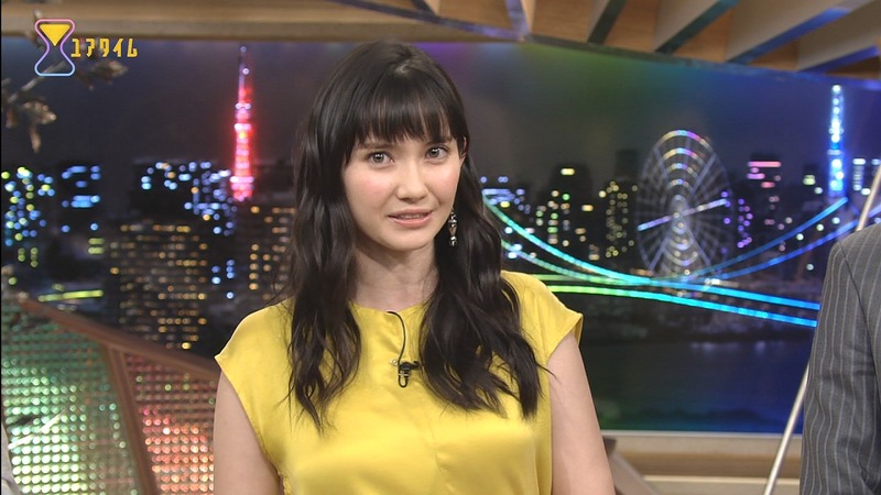 市川紗椰さんのおっぱいが気になって仕方がない番組 1