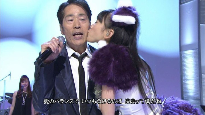 【画像】渡辺美優紀がＡＫＢ小笠原茉由とのキス写真を公開 4