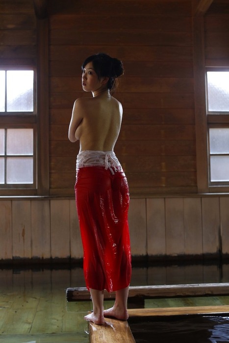 佐々木心音（ささき ここね)Fカップグラビアアイドルのエロ画像30枚 15