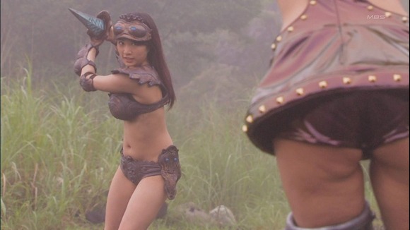 『ごきげんよう』 アイドルのパンチラやエロ下着画像など　エロキャプ画像40枚 10