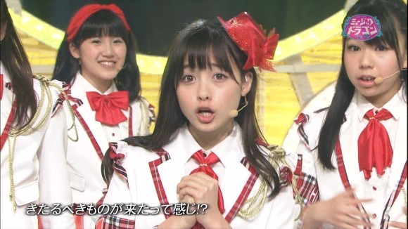 橋本環奈さんがライブ中にパンチラしてるエロ画像50枚 14