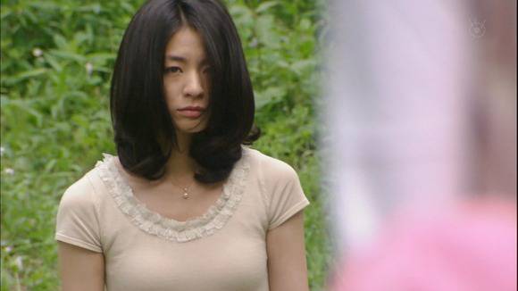 尾野真千子(29)女優の濡れ場で乳首が見えてるお宝エロ画像まとめ 18