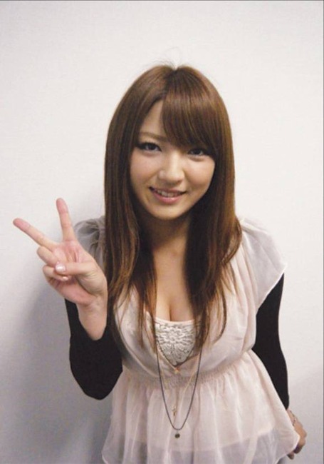 神咲詩織　巨乳AV女優のエロ画像30枚 13