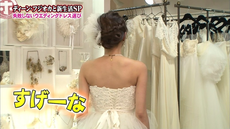 カトパンのウエディングドレスが透けててエロいキャプ画像 7