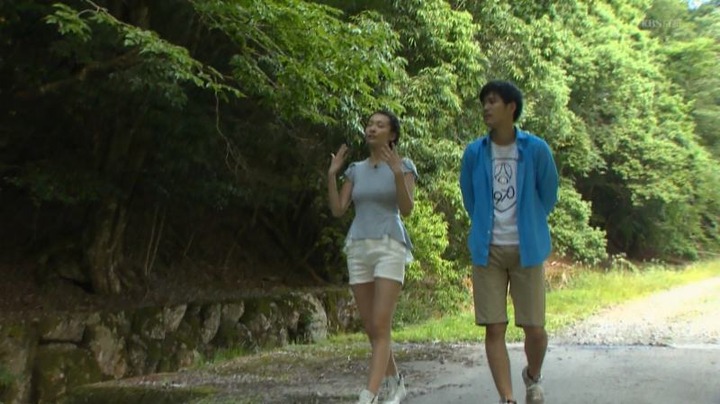 山崎真実　大阪出身グラドルの着衣おっぱい画像 21