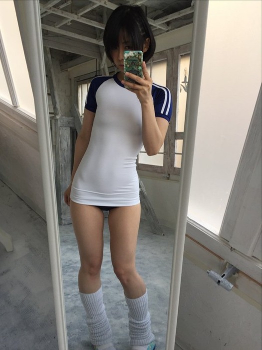 乳首にシールはって自撮りエロ写メ撮ってるコスプレイヤー 11