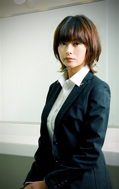 真木よう子が思ったより巨乳でエロい画像 13