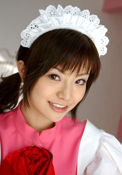 メイドコスプレしてる女の子のエロ画像ください 4