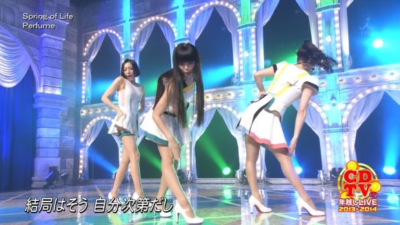 Perfumeがミニスカパンチラしてるエロ画像30枚 6
