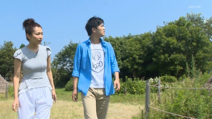 山崎真実　大阪出身グラドルの着衣おっぱい画像 15