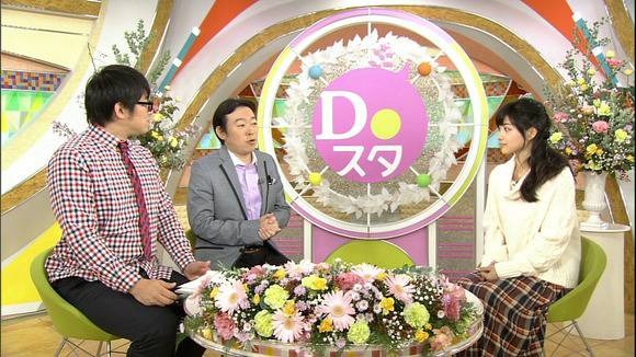 石原さとみの笑顔が可愛いエロキャプ画像まとめ 26