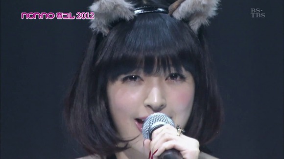 日南響子　モデルが猫耳ミニスカ姿で歌ってるエロ画像30枚 21