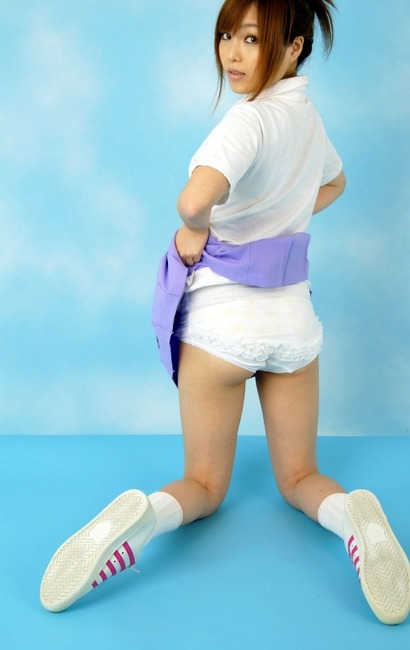 テニスコスプレしてる女の子とエッチなことしてるエロ画像 11