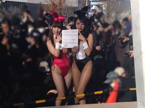 【コスプレイヤーエロ画像】オナネタ収集は「コミケ会場」へ行けば間違いねえわｗｗｗｗｗ 22