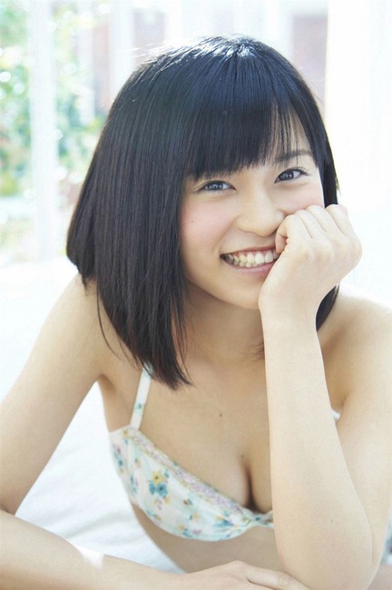 小島瑠璃子の腋にペロペロしたくなるエロ画像 7