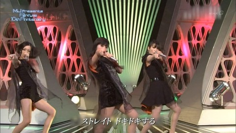 【Perfume美脚エロ画像】美脚揃いの三人衆！こりゃコンサートエロ目線でしか見れねえわｗｗｗｗｗ 17
