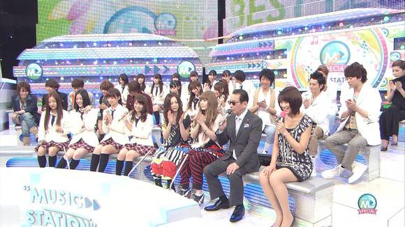 竹内女子アナウンサーがMステでパンチラしてるエロキャプ画像 27