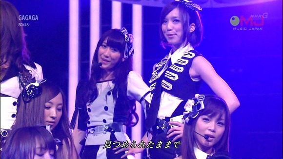 元SDN48　芹那が半ケツ出してるお宝エロ画像 15