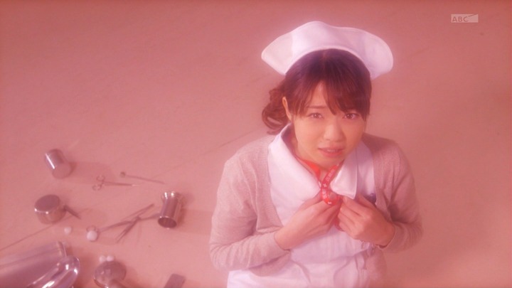 おのののかちゃんがバスタオル一枚で入浴してるエロキャプ画像 2
