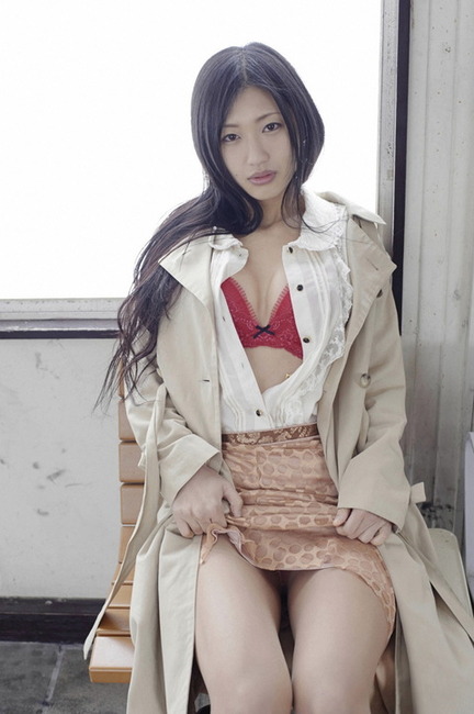壇蜜さんの裸エプロンがエロい画像など40枚 16