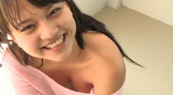 高山れいの胸の谷間がエロい画像 11