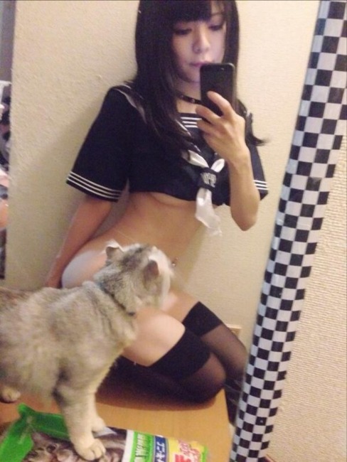 くびれがエロいコスプレイヤーの自撮りエロ写メ・画像30枚 6