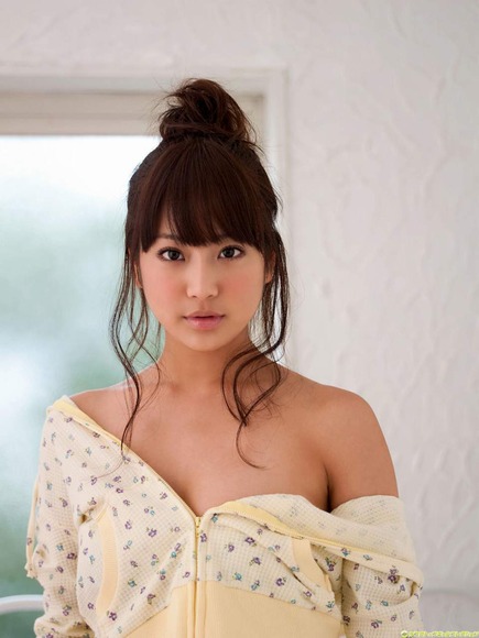麻倉みな お天気お姉さんのエロ画像 2