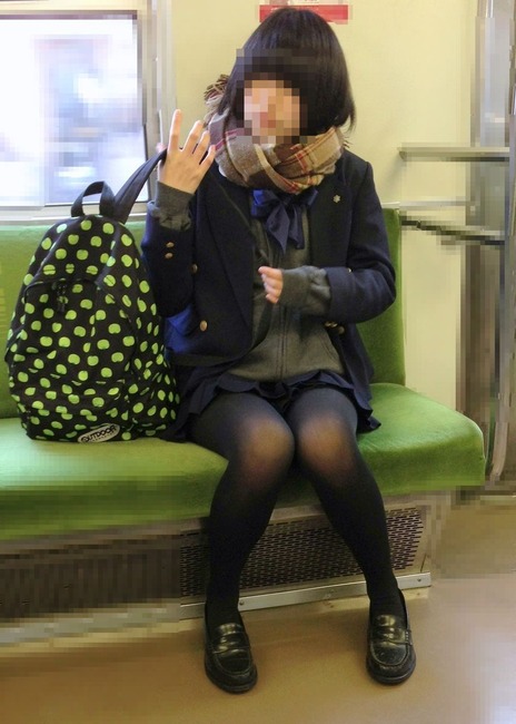 【画像なし】JKの太ももって何であんな綺麗なの？ 13