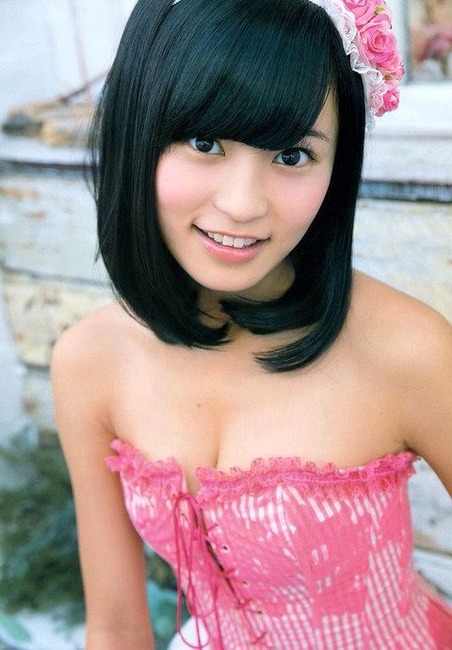 小島 瑠璃子・こじるりのピンク色の競泳水着がエロい画像など40枚 13