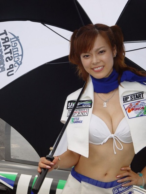 キャンギャル・レースクイーンの衣装がエロい画像30枚 16