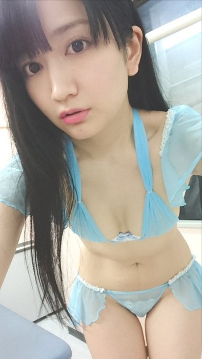 清水楓 グラビアアイドルがHな水着に挑戦 10